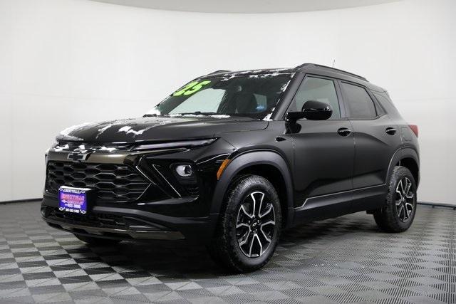 new 2025 Chevrolet TrailBlazer car, priced at $28,138