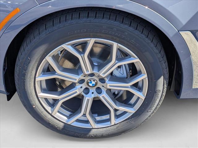 new 2026 BMW X7 car, priced at $94,385