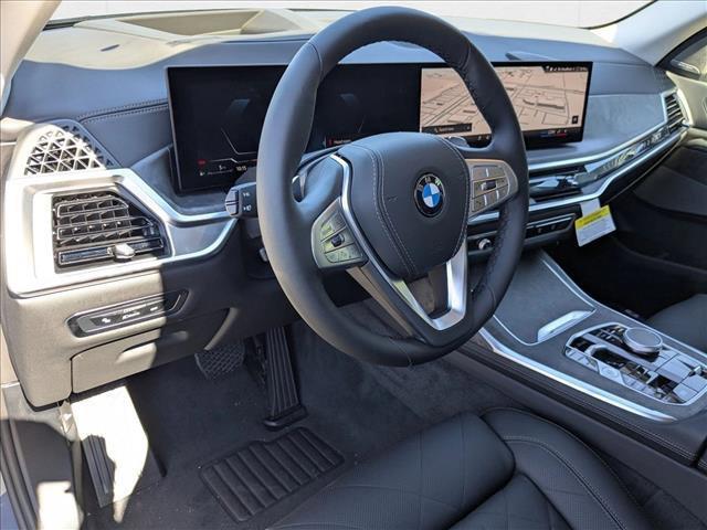 new 2026 BMW X7 car, priced at $94,385