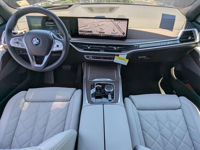 new 2025 BMW X7 car, priced at $94,185