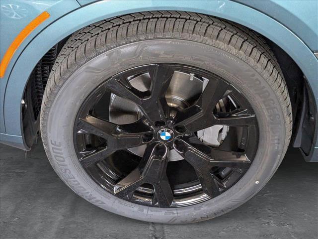new 2026 BMW X7 car, priced at $92,685