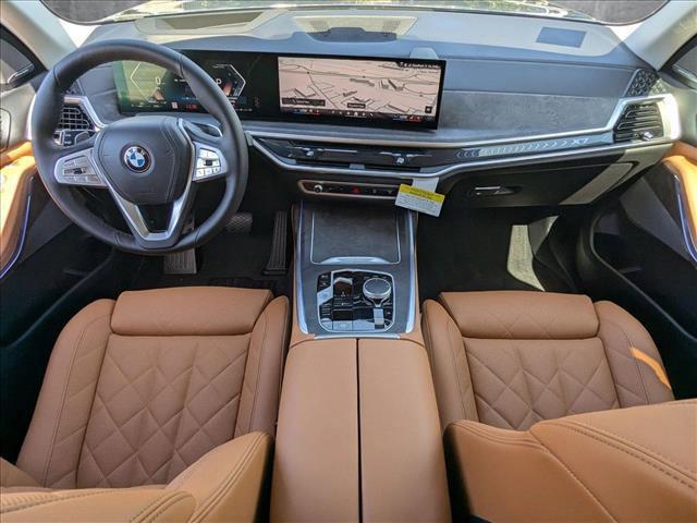 new 2025 BMW X7 car, priced at $93,185