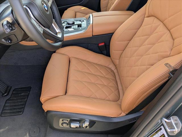 new 2025 BMW X7 car, priced at $93,185