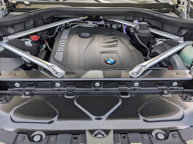 new 2025 BMW X7 car, priced at $93,180