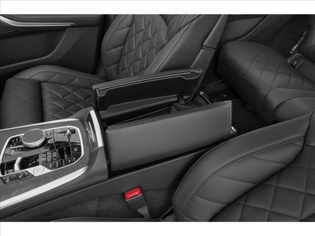 new 2026 BMW X7 car, priced at $101,035