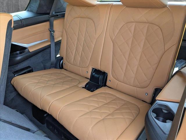 new 2026 BMW X7 car, priced at $100,185