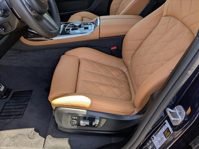 new 2026 BMW X7 car, priced at $100,185