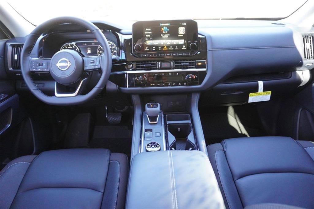 new 2025 Nissan Pathfinder car, priced at $43,679