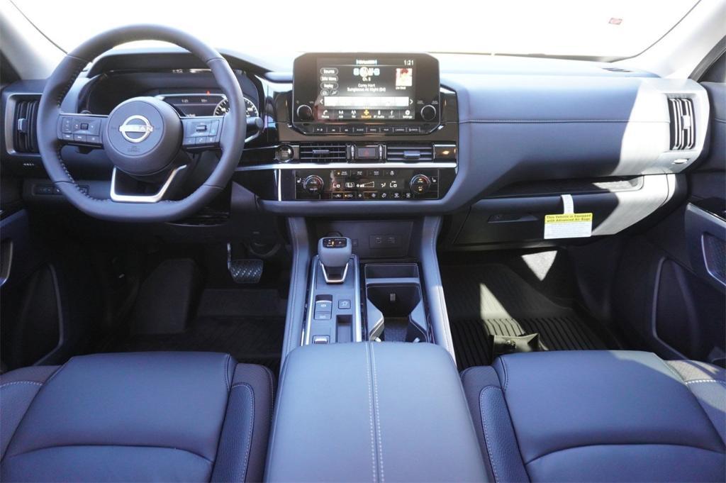 new 2025 Nissan Pathfinder car, priced at $41,418