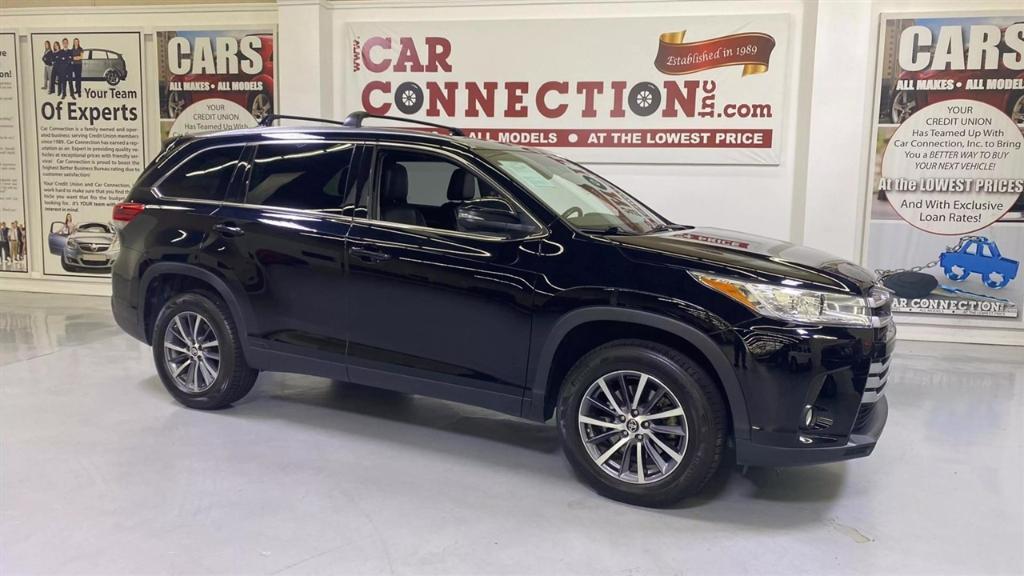 used 2019 Toyota Highlander car, priced at $29,500