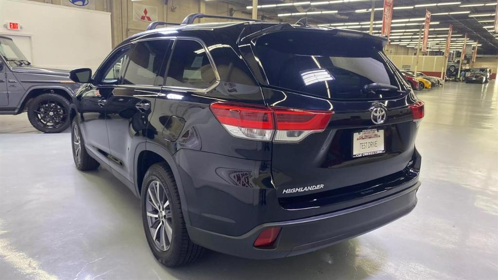 used 2019 Toyota Highlander car, priced at $29,500