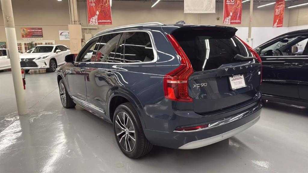 used 2022 Volvo XC90 Recharge Plug-In Hybrid car, priced at $30,500