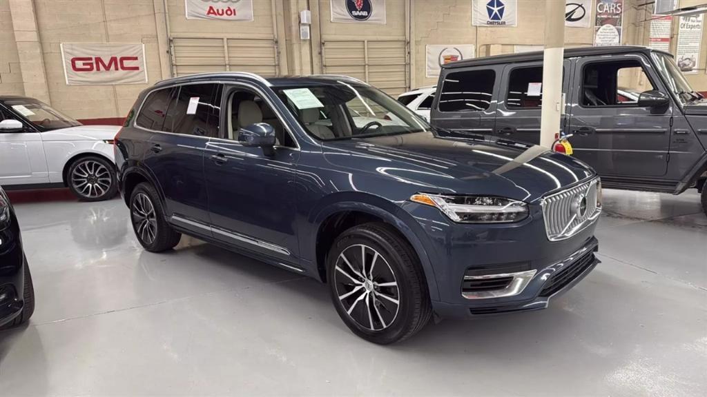 used 2022 Volvo XC90 Recharge Plug-In Hybrid car, priced at $30,500