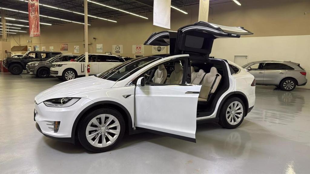 used 2020 Tesla Model X car, priced at $34,900