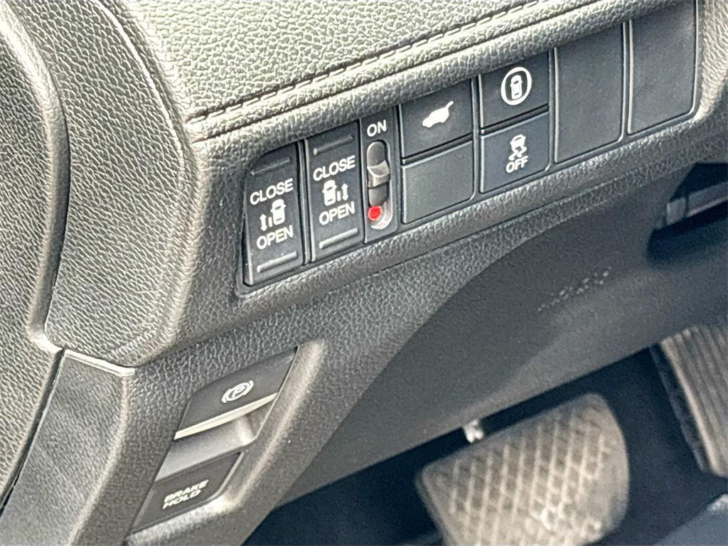 used 2024 Honda Odyssey car, priced at $32,500