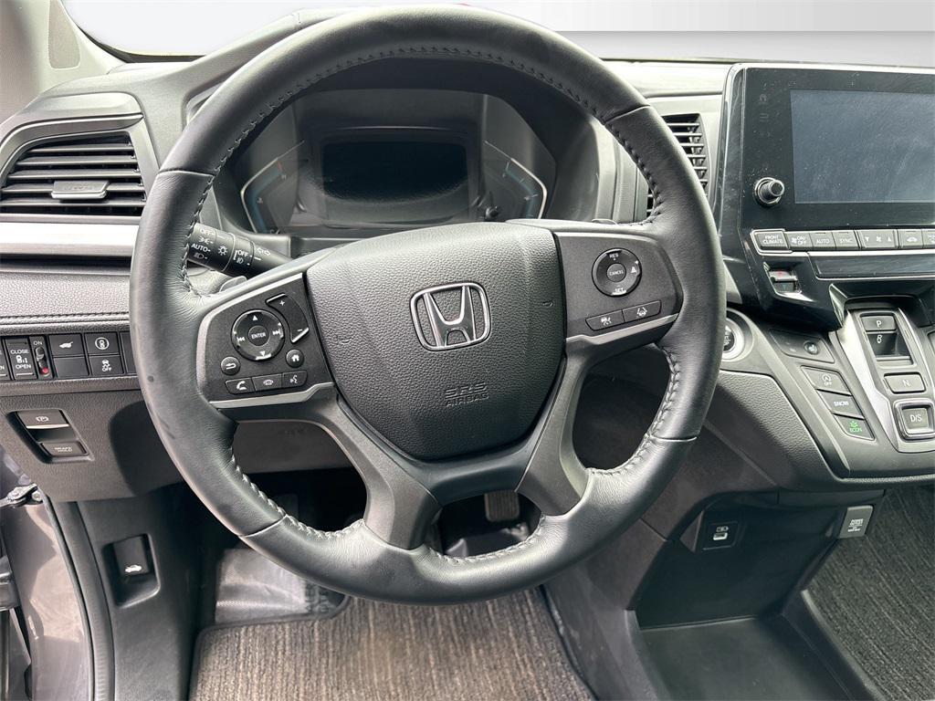 used 2024 Honda Odyssey car, priced at $32,500