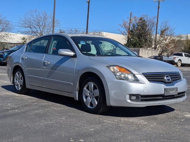 used 2007 Nissan Altima car, priced at $5,000