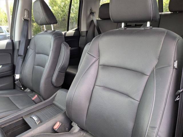 used 2023 Honda Ridgeline car, priced at $29,000