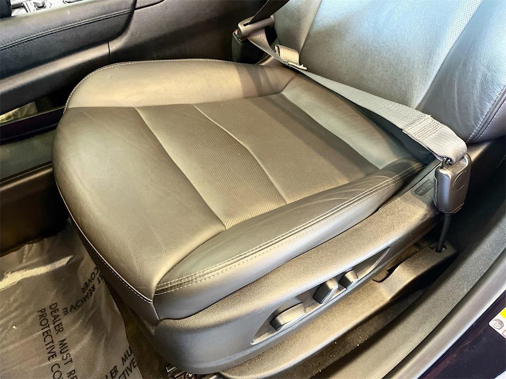 used 2021 Cadillac XT5 car, priced at $23,700