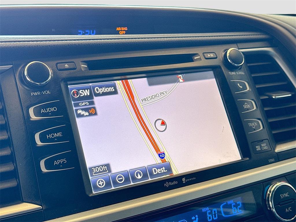 used 2015 Toyota Highlander car, priced at $11,500
