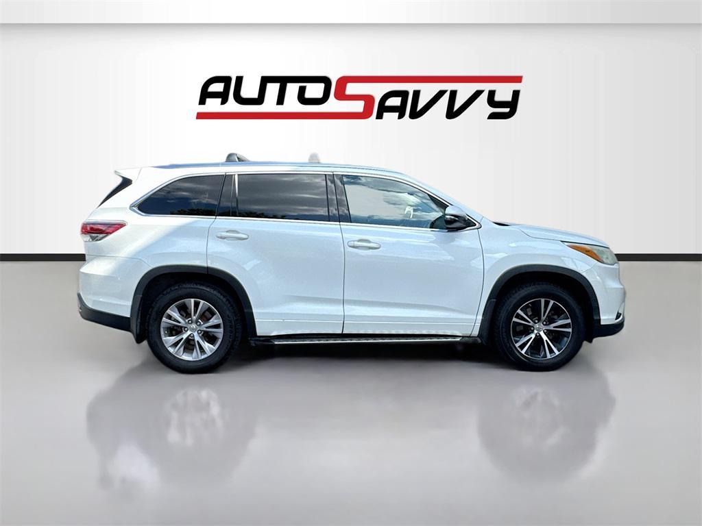 used 2015 Toyota Highlander car, priced at $11,500
