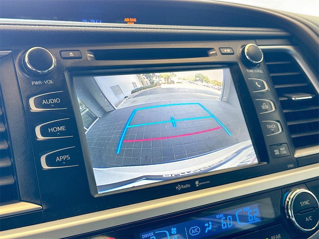 used 2015 Toyota Highlander car, priced at $11,500