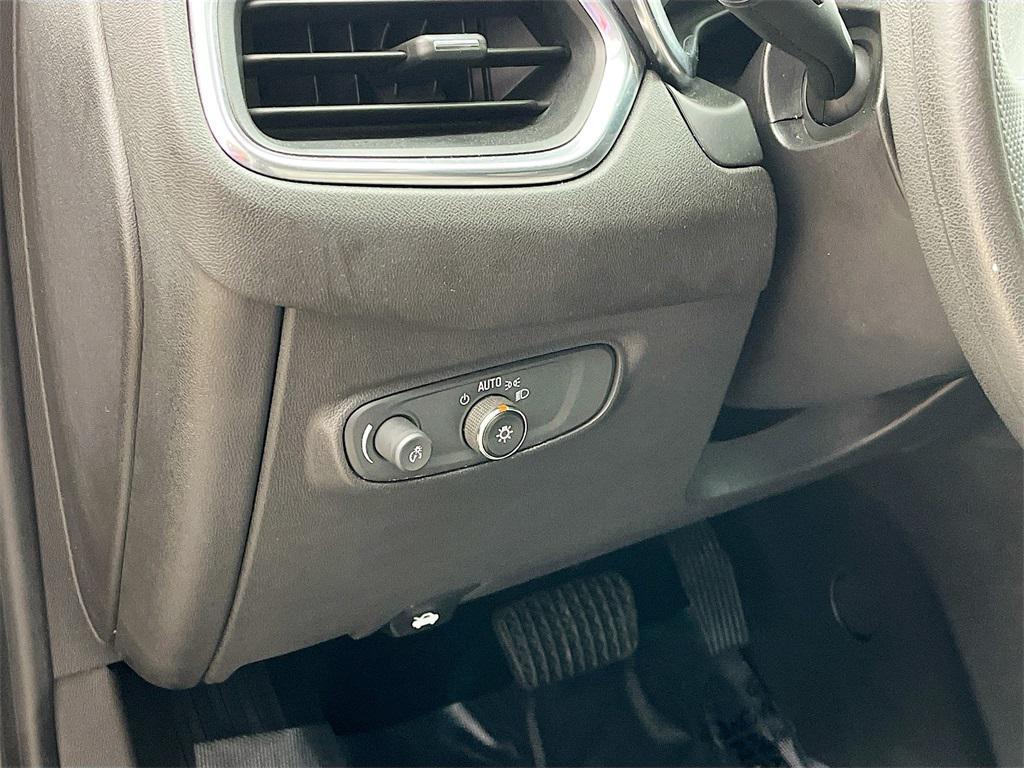 used 2024 Chevrolet Equinox car, priced at $18,500