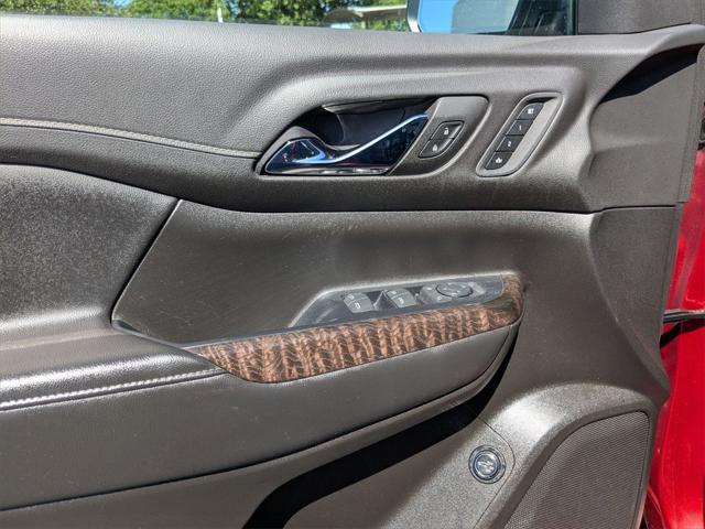 used 2022 GMC Acadia car, priced at $27,600