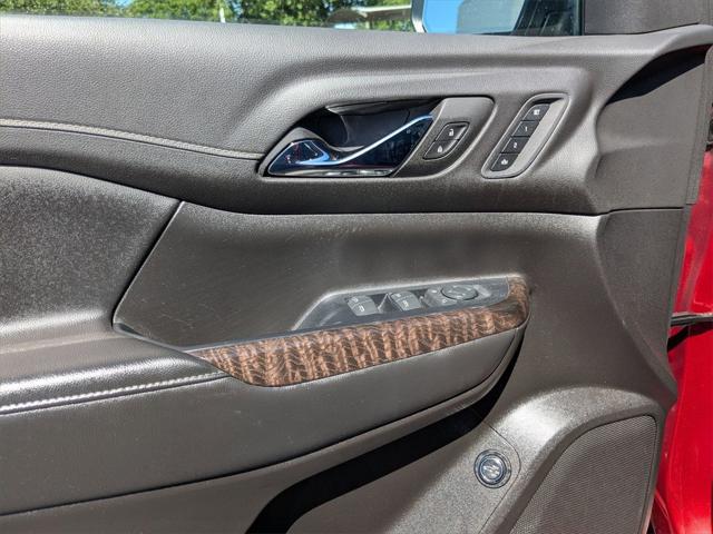 used 2022 GMC Acadia car, priced at $27,600
