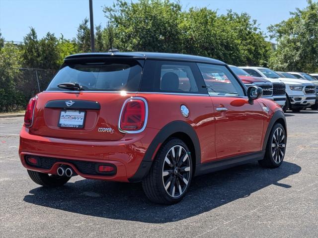 used 2020 MINI Hardtop car, priced at $17,000