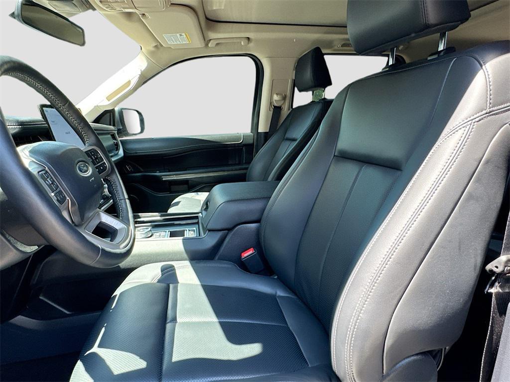 used 2024 Ford Expedition car, priced at $46,400