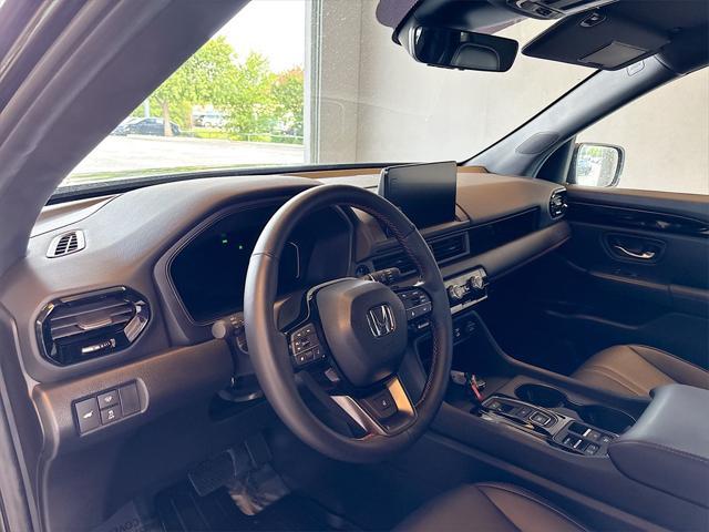 used 2025 Honda Pilot car, priced at $40,000