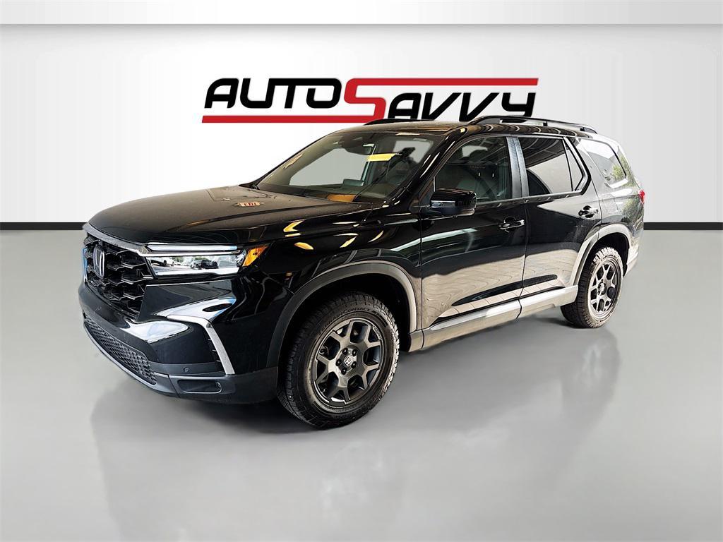 used 2025 Honda Pilot car, priced at $39,000