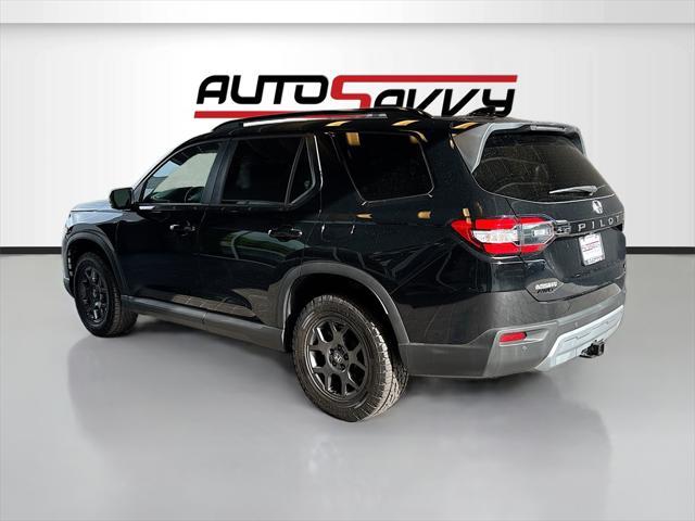 used 2025 Honda Pilot car, priced at $40,000