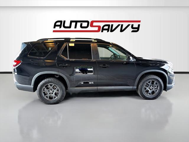 used 2025 Honda Pilot car, priced at $40,000