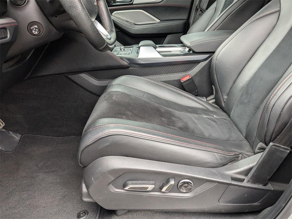 used 2024 Acura MDX car, priced at $38,100