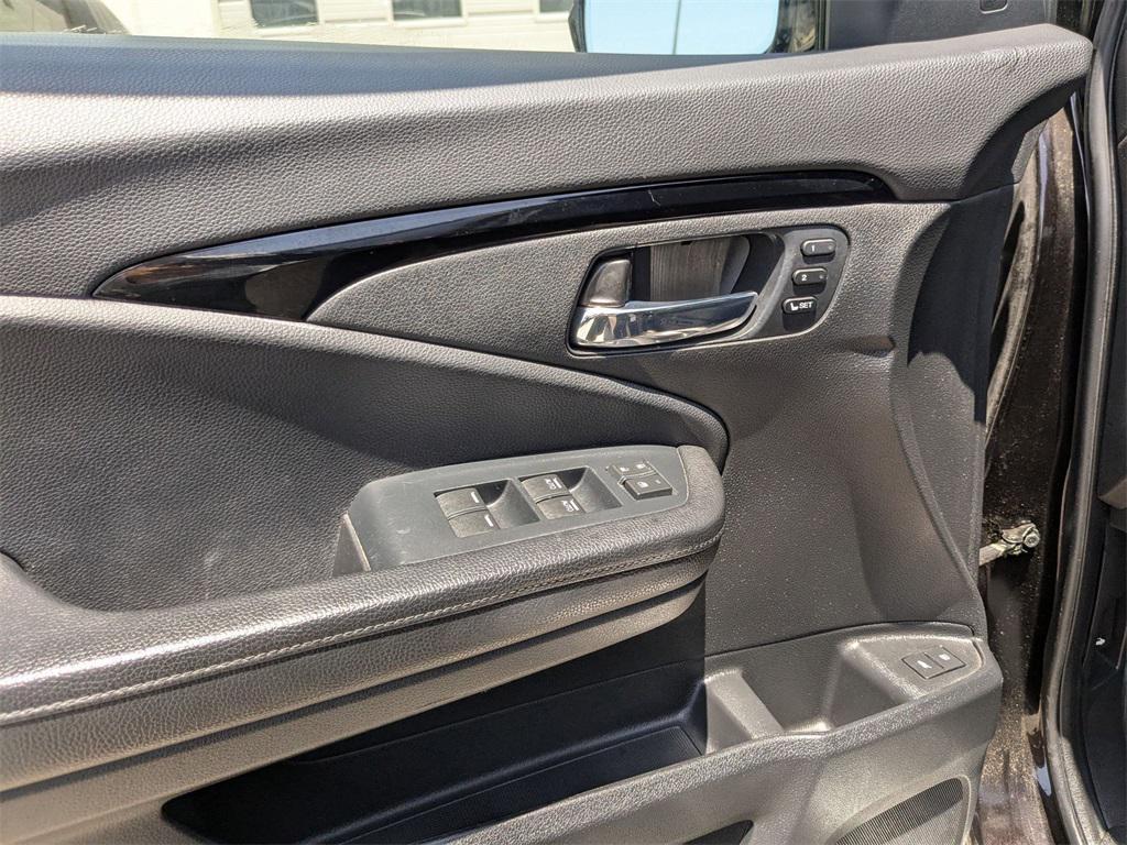 used 2021 Honda Passport car, priced at $27,500