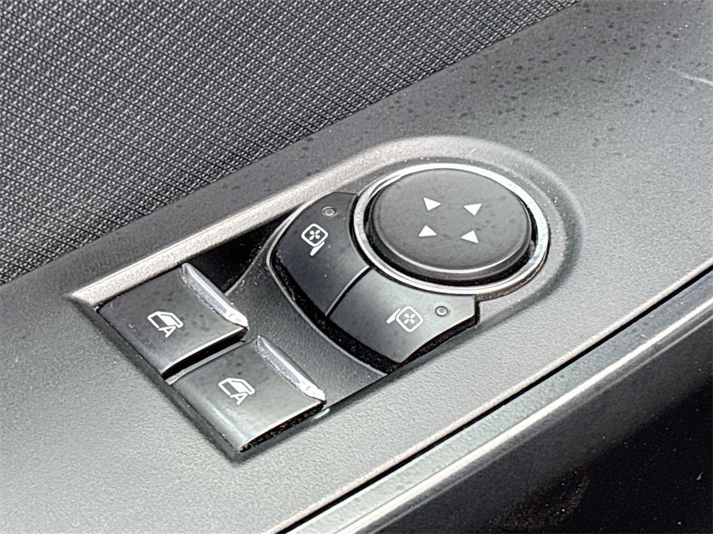 used 2022 Ford F-150 car, priced at $18,300