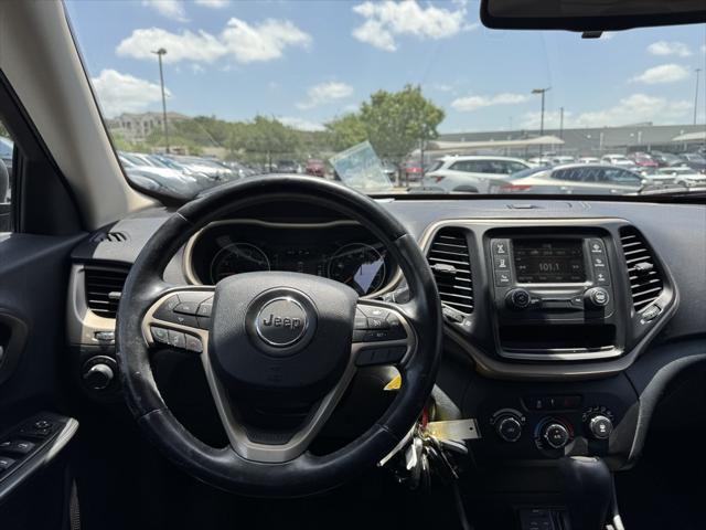 used 2015 Jeep Cherokee car, priced at $6,400