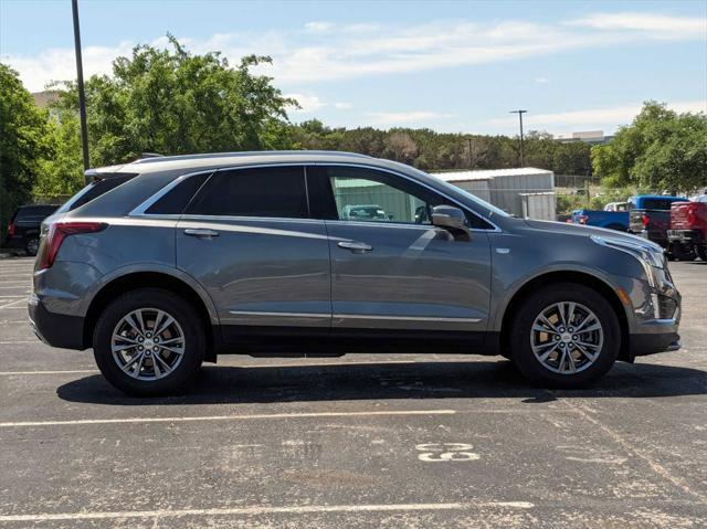 used 2022 Cadillac XT5 car, priced at $31,000