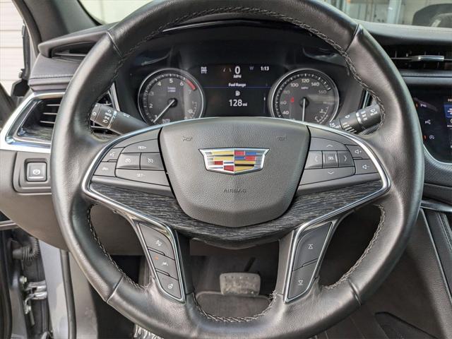 used 2022 Cadillac XT5 car, priced at $28,600