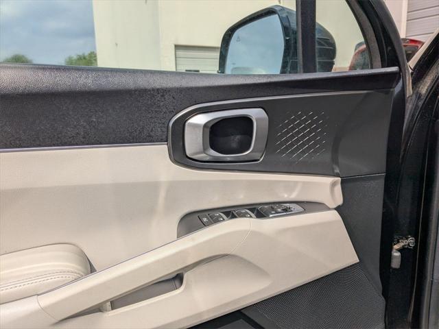 used 2022 Kia Sorento Hybrid car, priced at $24,200