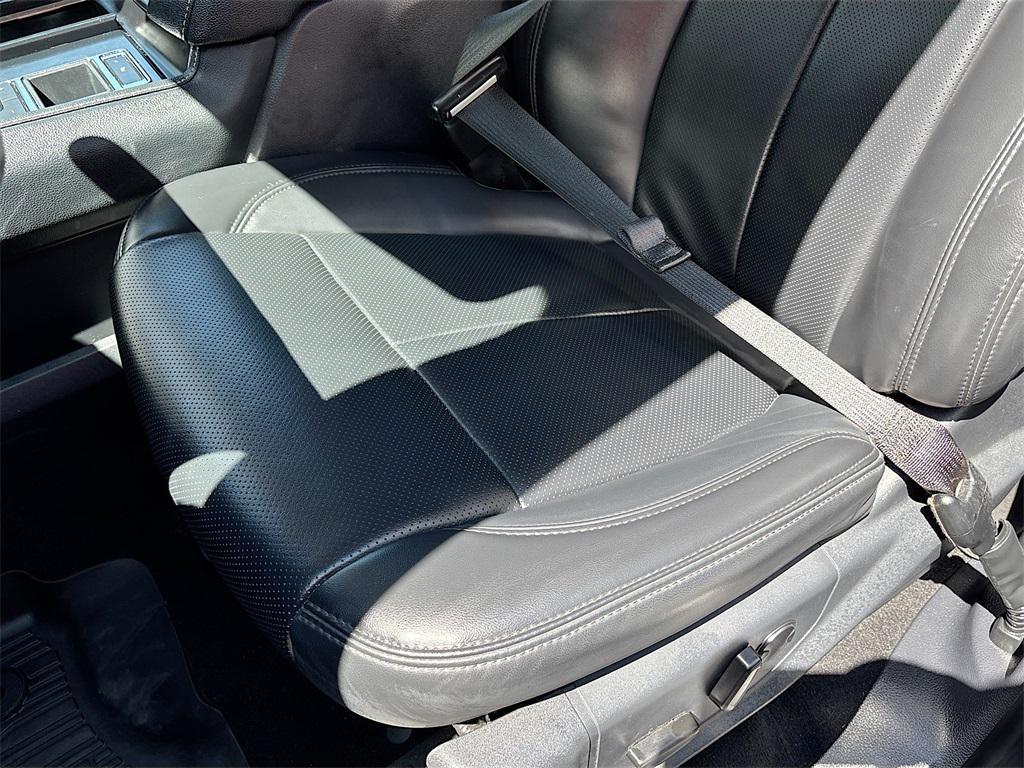 used 2024 Ford Expedition car, priced at $43,500