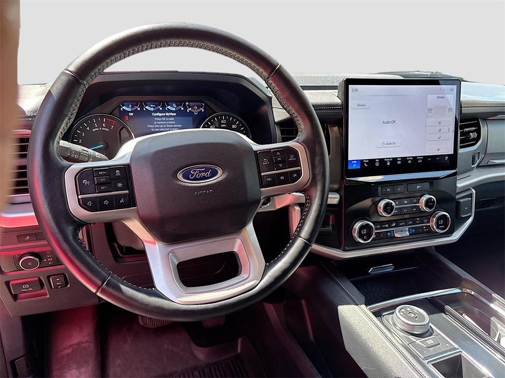 used 2024 Ford Expedition car, priced at $43,500