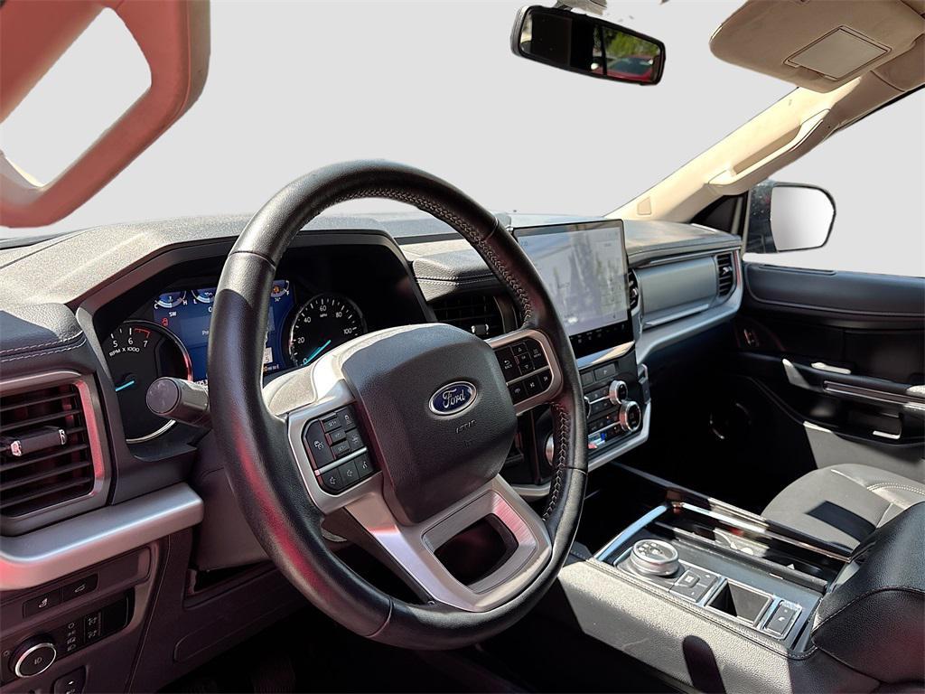 used 2024 Ford Expedition car, priced at $43,500
