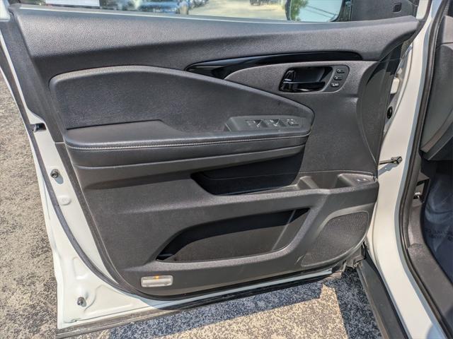 used 2022 Honda Passport car, priced at $27,300