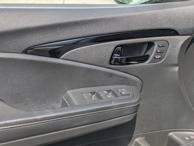 used 2022 Honda Passport car, priced at $27,300