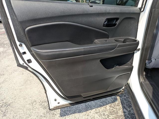 used 2022 Honda Passport car, priced at $27,300