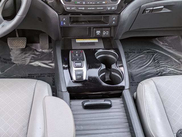 used 2022 Honda Passport car, priced at $27,300