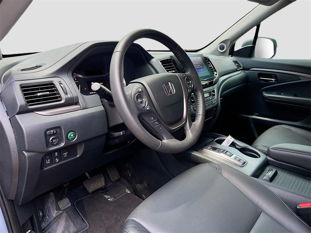 used 2023 Honda Ridgeline car, priced at $28,000